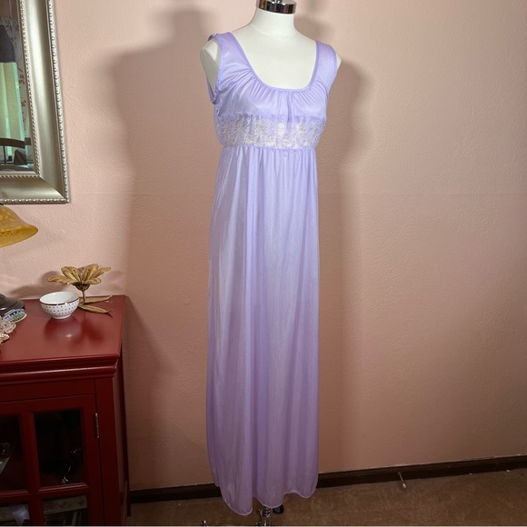 Vintage Retro Pastel Purple Satin Peek A Boo Lace Long Slip dress Night Gown - Picture 3 of 15
